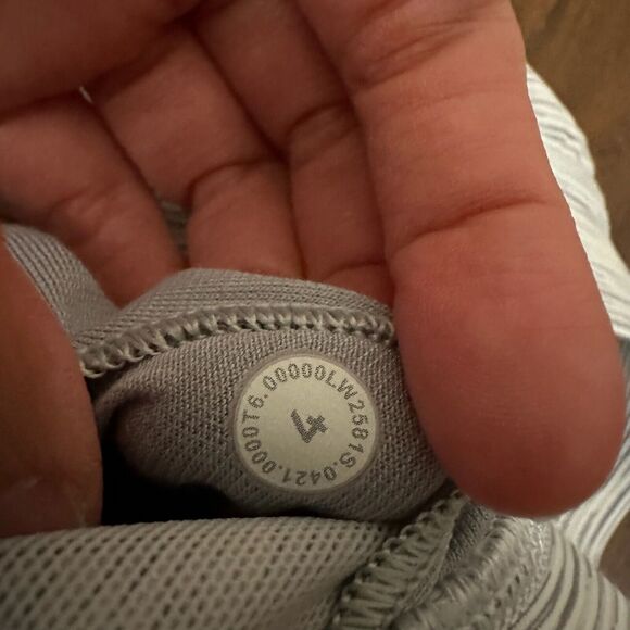 LULULEMON Energy Bra Crossback Gray/Blue Workout Yoga Athleisure NO PADS - Picture 5 of 8